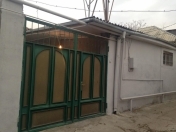 Satılır 3 otaqlı 100 m2 həyət evi Bakıxanov