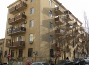 Satılır 3 otaqlı 100 m2 köhnə tikili İçəri Şəhər m.