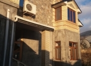 İcarəyə verilir 5 otaqlı 300 m2 həyət evi Şəki