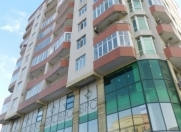 İcarəyə verilir 4 otaqlı 220 m2 yeni tikili Gənclik m.