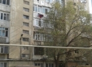 Satılır 3 otaqlı 70 m2 köhnə tikili Azadlıq prospekti m.