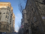 Satılır 2 otaqlı 48 m2 köhnə tikili Rusiya səfirliyi