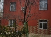 Satılır 8 otaqlı 200 m2 həyət evi Y.Günəşli