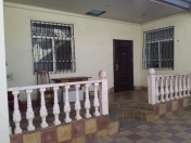Satılır 4 otaqlı 130 m2 həyət evi İnşaatçılar m.