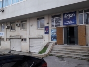 Satılır 11 otaqlı 210 m2 obyekt Elmlər Akademiyası m.