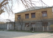 Satılır 8 otaqlı 200 m2 həyət evi Gəncə