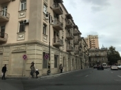 Satılır 3 otaqlı 85 m2 köhnə tikili Qış parkı