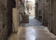 İcarəyə verilir 1 otaqlı 25 m2 köhnə tikili İçəri Şəhər m.