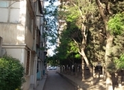 Satılır 2 otaqlı 45 m2 köhnə tikili Ayna Sultanova heykəli