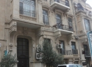 İcarəyə verilir 3 otaqlı 100 m2 köhnə tikili Sahil m.