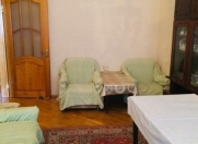 Satılır 4 otaqlı 105 m2 köhnə tikili 9 mkr