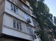Satılır 4 otaqlı 100 m2 köhnə tikili Həzi Aslanov m.