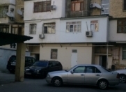 Satılır 2 otaqlı 56 m2 köhnə tikili Gənclik m.