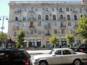 Satılır 3 otaqlı 101 m2 köhnə tikili 28 May m.