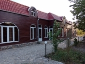 Satılır 7 otaqlı 200 m2 obyekt Quba