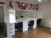 İcarəyə verilir 2 otaqlı 20 m2 obyekt Qara Qarayev m.