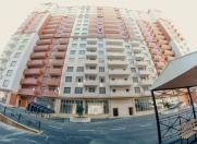 Satılır 5 otaqlı 250 m2 yeni tikili Əhmədli m.