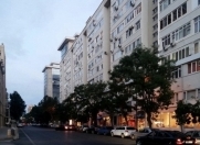 İcarəyə verilir 4 otaqlı 120 m2 köhnə tikili Sahil m.