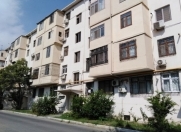 Satılır 2 otaqlı 35 m2 köhnə tikili Memar Əcəmi m.