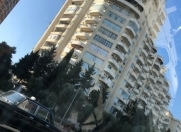 Satılır 3 otaqlı 138 m2 yeni tikili Azadlıq prospekti m.