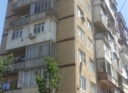 Satılır 2 otaqlı 60 m2 köhnə tikili Ukrayna dairəsi