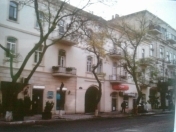 Satılır 3 otaqlı 125 m2 köhnə tikili Sahil m.