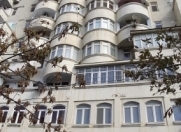 Satılır 2 otaqlı 85 m2 yeni tikili İnşaatçılar m.