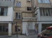 Satılır 3 otaqlı 65 m2 köhnə tikili Milli Təhlükəsizlik Nazirliyi