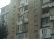 Satılır 2 otaqlı 56 m2 köhnə tikili Zərifə Əliyeva adına park