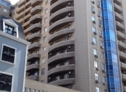 Satılır 2 otaqlı 130 m2 yeni tikili 28 May m.