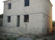 Satılır 10 otaqlı 400 m2 həyət evi Qobu