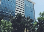 İcarəyə verilir 4 otaqlı 100 m2 köhnə tikili Sahil m.