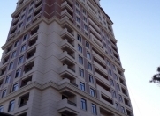 Satılır 4 otaqlı 200 m2 yeni tikili 28 May m.
