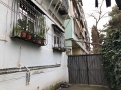 Satılır 2 otaqlı 48 m2 köhnə tikili 4 mkr