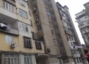 Satılır 2 otaqlı 65 m2 köhnə tikili Memar Əcəmi m.