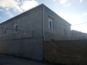 Satılır 4 otaqlı 110 m2 həyət evi Binə
