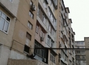 İcarəyə verilir 4 otaqlı 90 m2 köhnə tikili Şah İsmayıl Xətai m.