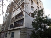 Satılır 3 otaqlı 90 m2 köhnə tikili Gənclik m.
