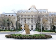 Satılır 3 otaqlı 100 m2 köhnə tikili Gənclik m.