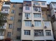 Satılır 1 otaqlı 32 m2 köhnə tikili Elmlər Akademiyası m.