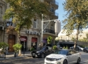 Satılır 3 otaqlı 82 m2 köhnə tikili Nizami kinoteatrı