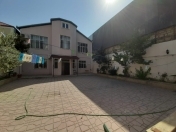 Satılır 10 otaqlı 360 m2 həyət evi Azadlıq prospekti m.