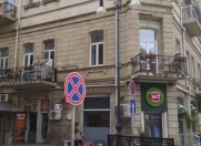 Satılır 6 otaqlı 210 m2 köhnə tikili Heydər Əliyev sarayı