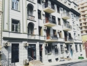 İcarəyə verilir 3 otaqlı 70 m2 obyekt İçəri Şəhər m.