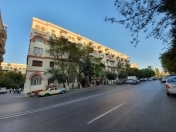 Satılır 3 otaqlı 70 m2 köhnə tikili Nəriman Nərimanov m.