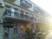 Satılır 4 otaqlı 187 m2 köhnə tikili 28 May m.