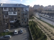 İcarəyə verilir 3 otaqlı 70 m2 köhnə tikili Gənclik m.