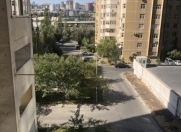 Satılır 2 otaqlı 51 m2 köhnə tikili Babək Plaza