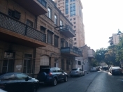 Satılır 2 otaqlı 50 m2 köhnə tikili Nizami m.
