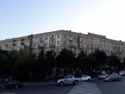 Satılır 2 otaqlı 45 m2 köhnə tikili Yasamal r.